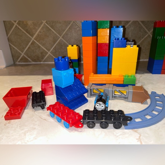 Mega Bloks creativity Building box around 300 Piece - Picture 6 of 15